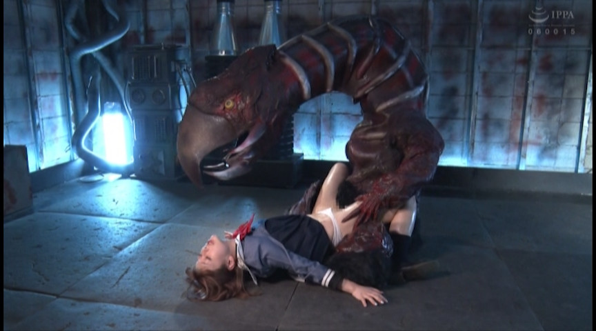 美少女セーラー戦士が魂を喰らうバケモノにめちゃくちゃに犯される