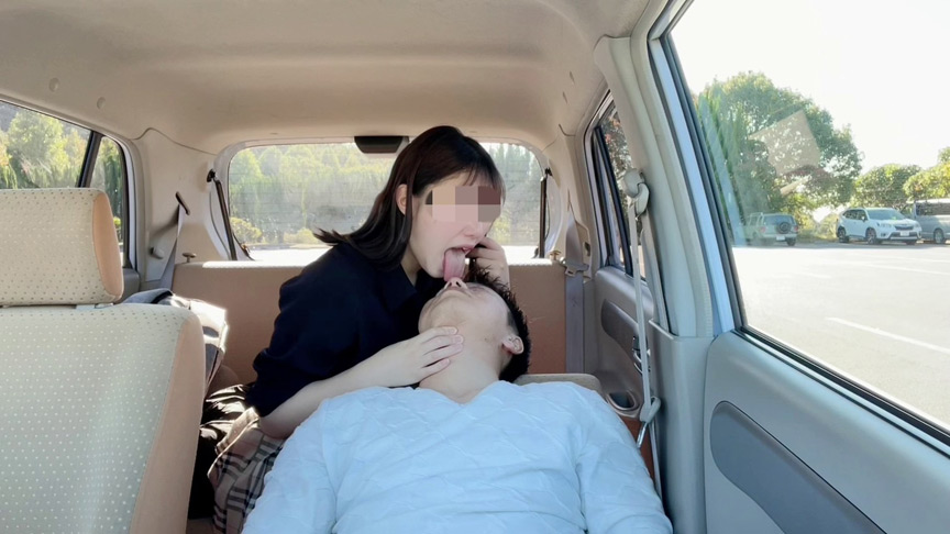 野外鼻フェラで唾液まみれにされるM男ｗｗｗ首絞め失神！！